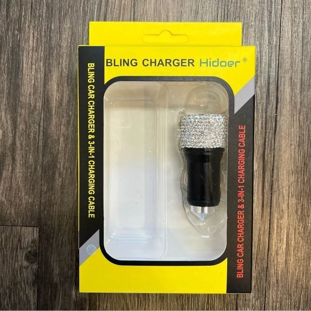 NWT Bling Car Charger Black